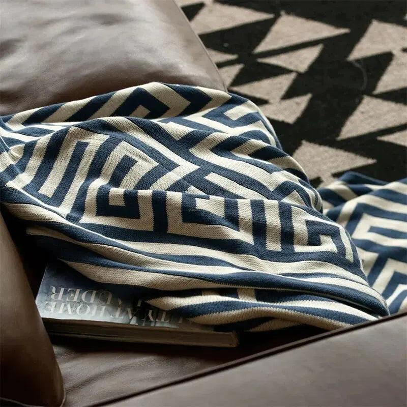 Luxurious Nordic Geometric Jacquard Knitted Throw Blanket