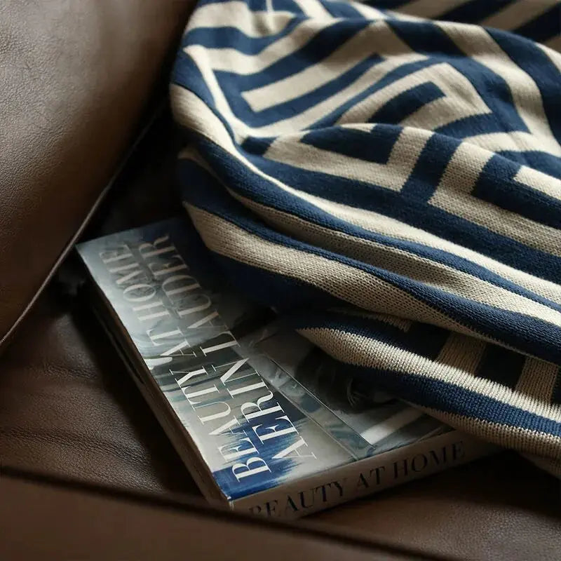 Luxurious Nordic Geometric Jacquard Knitted Throw Blanket