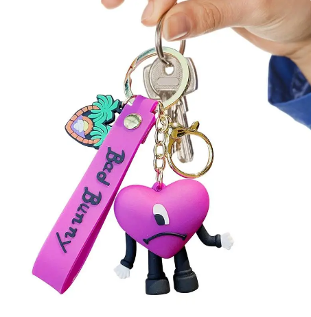 Adorable Bad Bunny Heart Keychain - A Stylish Accessory for Your Keys