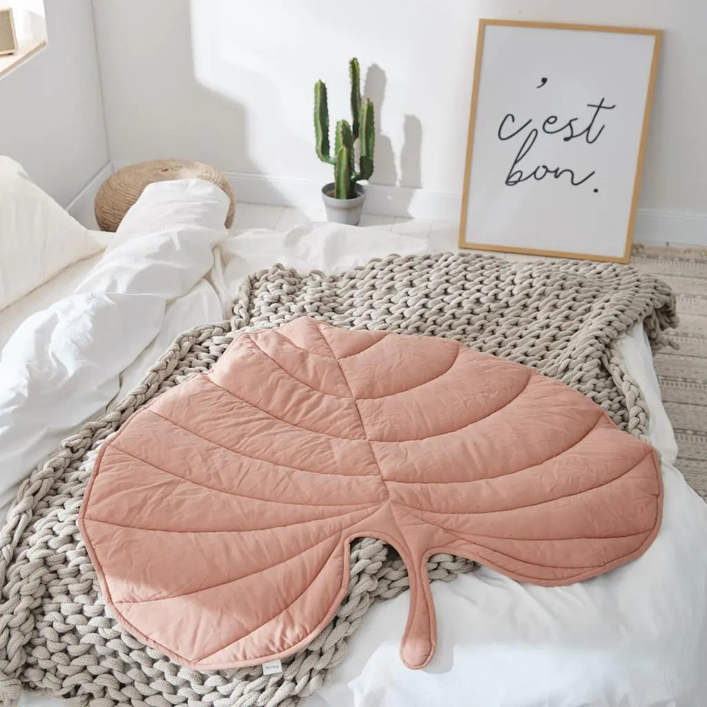 Eco-Friendly Leaf-Shape Floor Pad: Comfort Meets Style